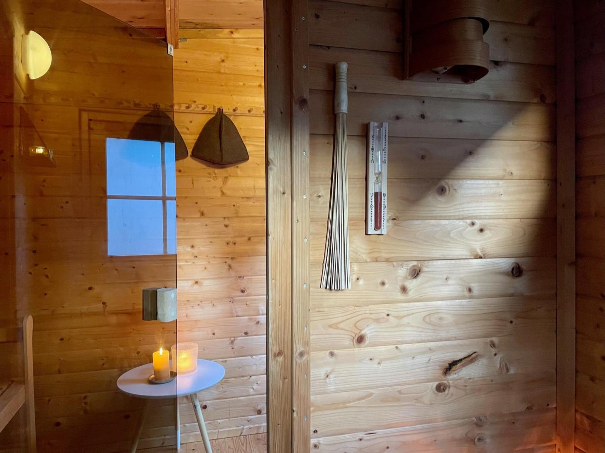 Modernes Holzhaus Im Skandinavischen Stil Mit Sauna, Garten Und 2 Katzen 노르더슈테트 외부 사진