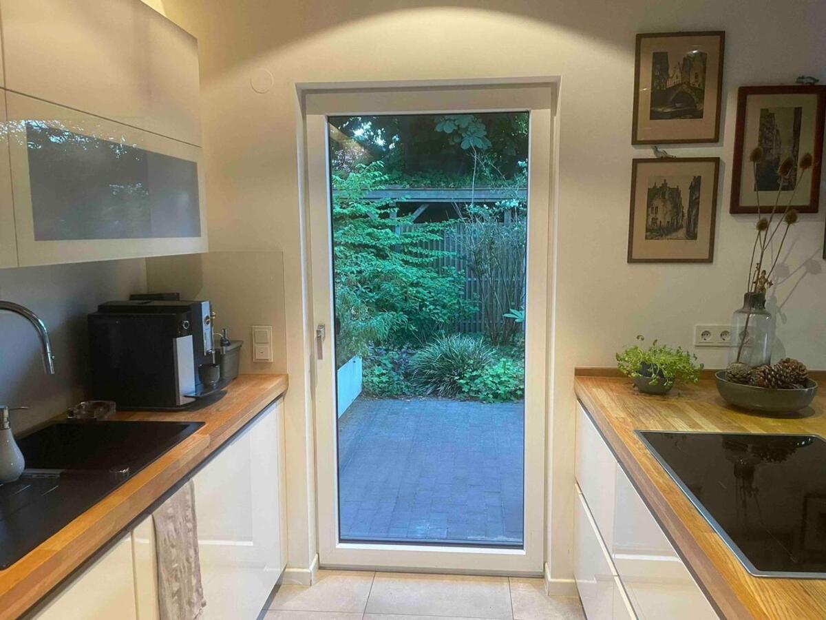 Modernes Holzhaus Im Skandinavischen Stil Mit Sauna, Garten Und 2 Katzen 노르더슈테트 외부 사진