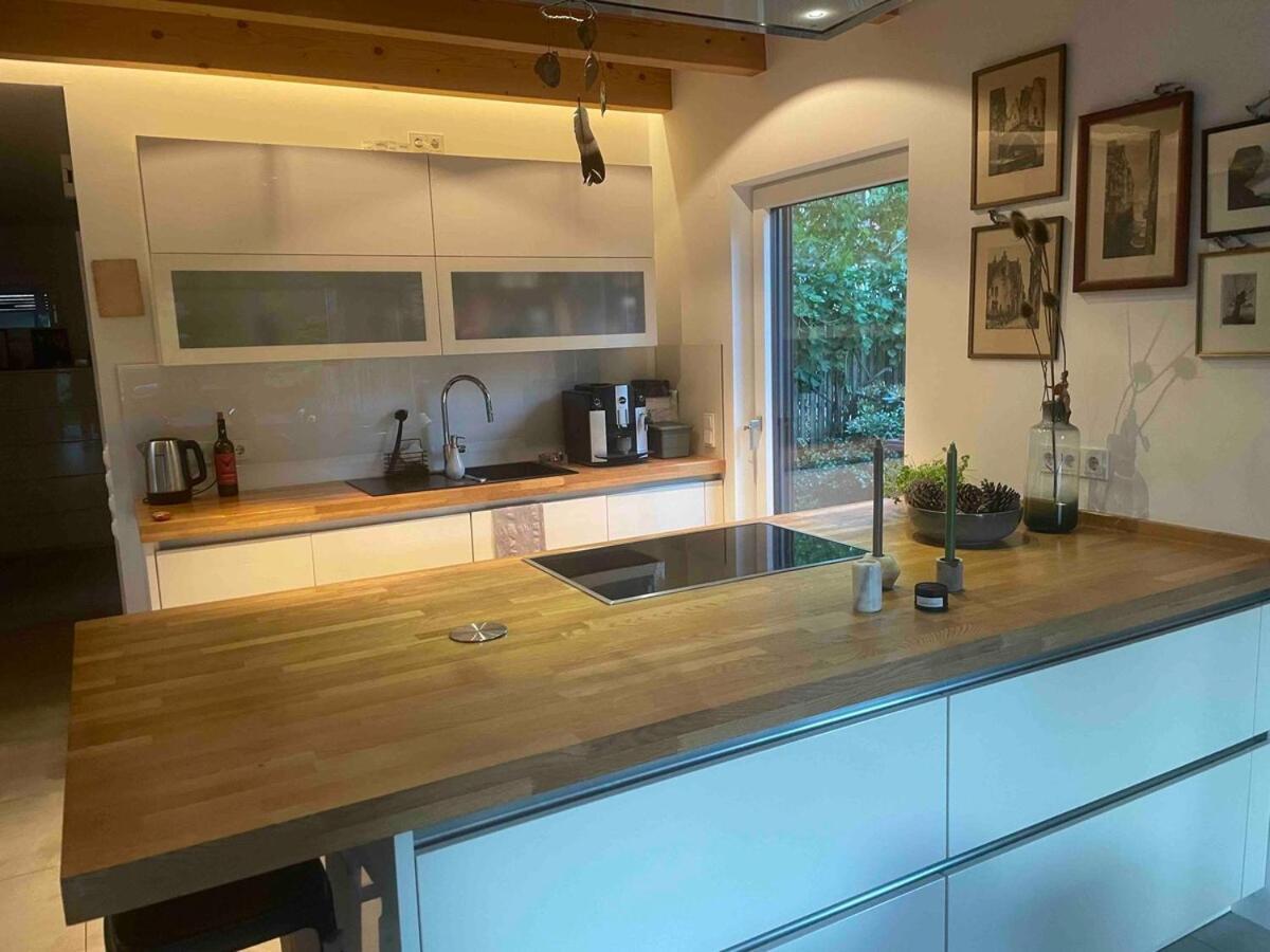 Modernes Holzhaus Im Skandinavischen Stil Mit Sauna, Garten Und 2 Katzen 노르더슈테트 외부 사진