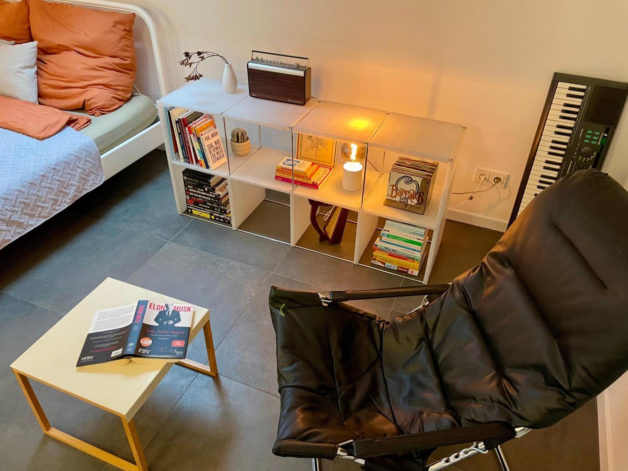 Modernes Holzhaus Im Skandinavischen Stil Mit Sauna, Garten Und 2 Katzen 노르더슈테트 외부 사진