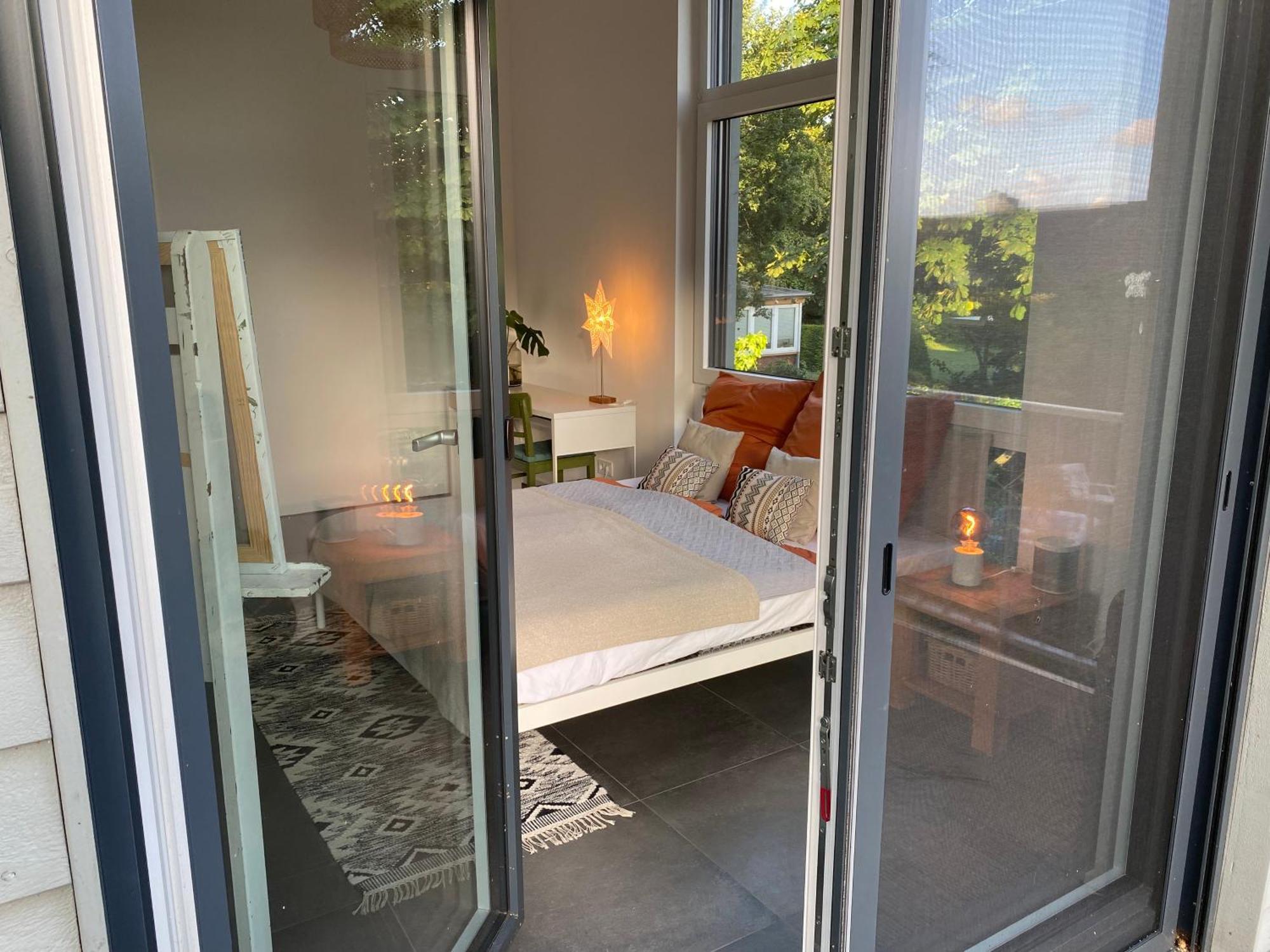 Modernes Holzhaus Im Skandinavischen Stil Mit Sauna, Garten Und 2 Katzen 노르더슈테트 외부 사진